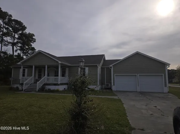200 Thompson Field Circle, Gloucester, NC 28528