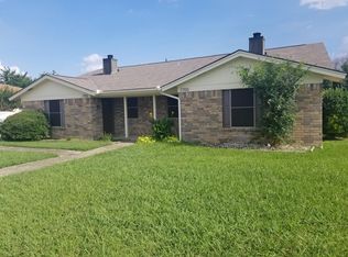 7702 Jennifer Ln, North Richland Hills, TX 76182