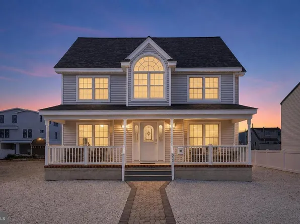 233 N 7th St, Surf City, NJ 08008