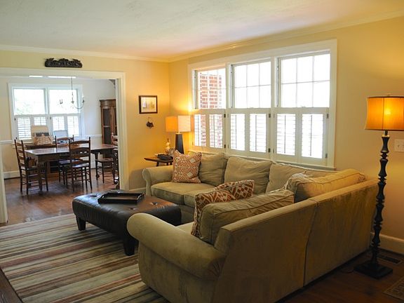 Living Room flows to Dining