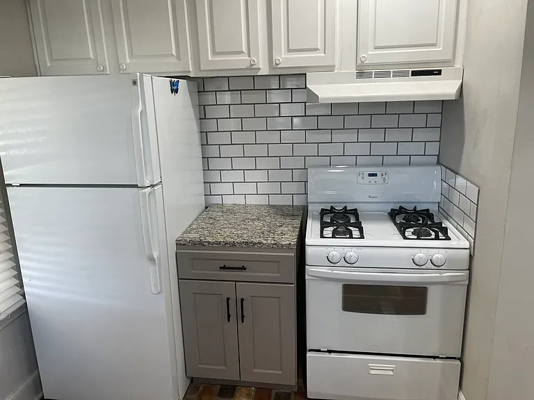 2265 Glasgow Ave — Photo 7