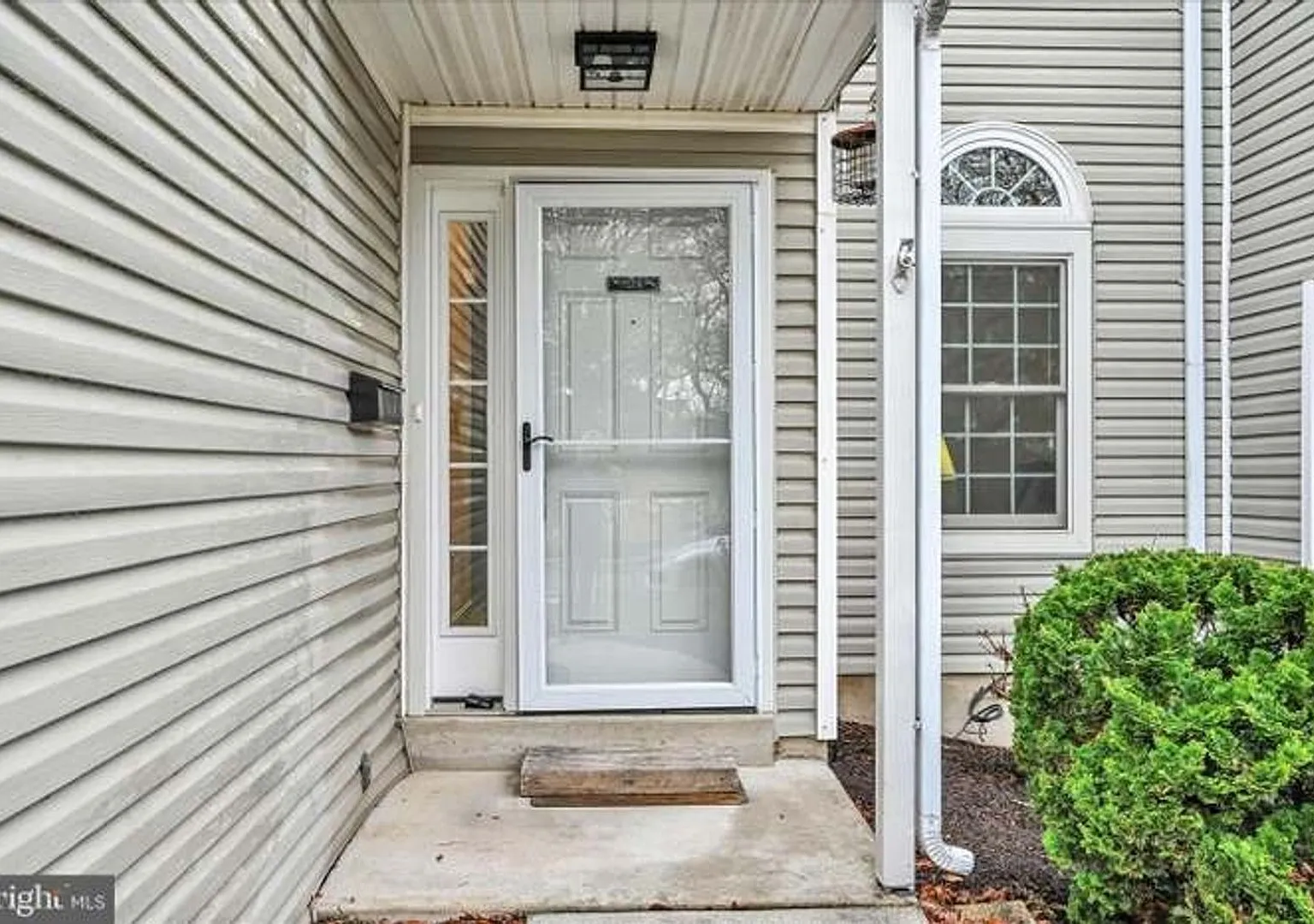 Charming 3BR House in Harrisburg — Photo 2