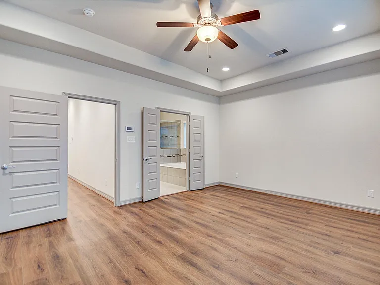 5941 Kansas St — Photo 13
