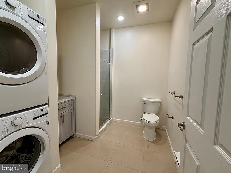 2158 N Broad St #D — Photo 5