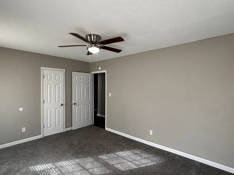 1272 Semmes St — Photo 9