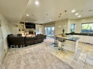 881 E Eagle Ridge Dr UNIT B, North Salt Lake, UT 84054