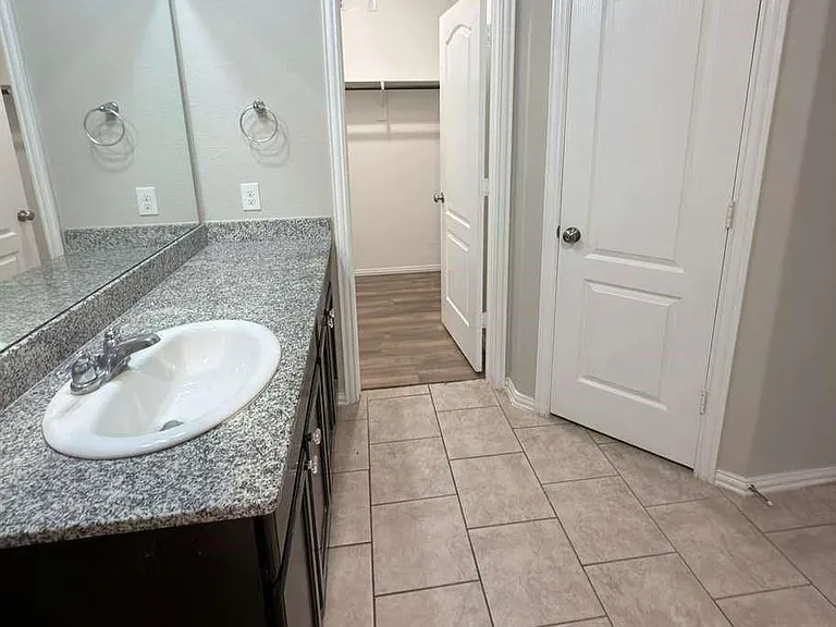 8515 Balding Dr — Photo 9
