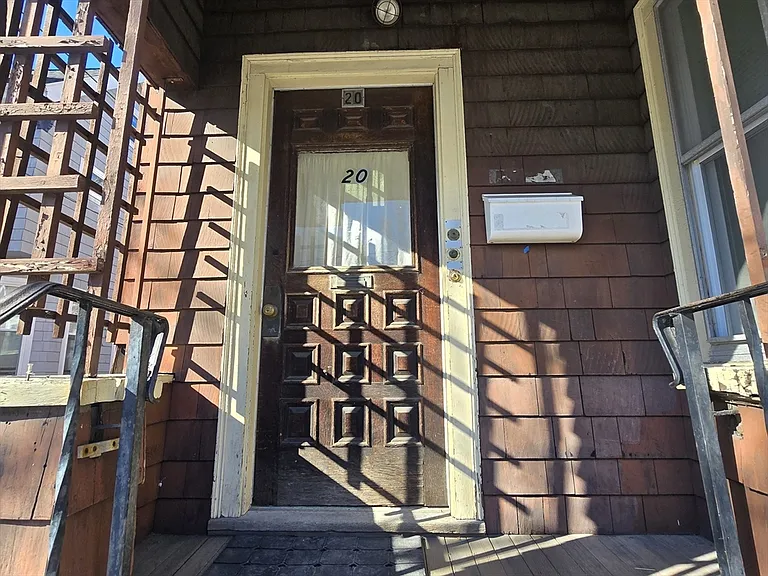 20 Mossland St #3 — Photo 2
