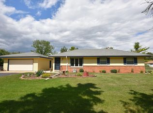 N54W14292 Vera Ln, Menomonee Falls, WI 53051