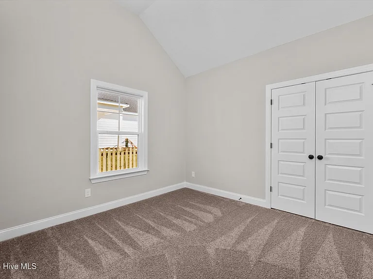 915 Sandpiper Xing — Photo 26