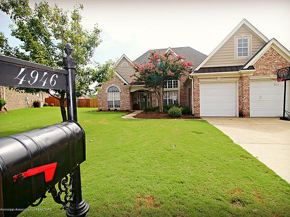 2nd image of 4946 Rosebrook Cir