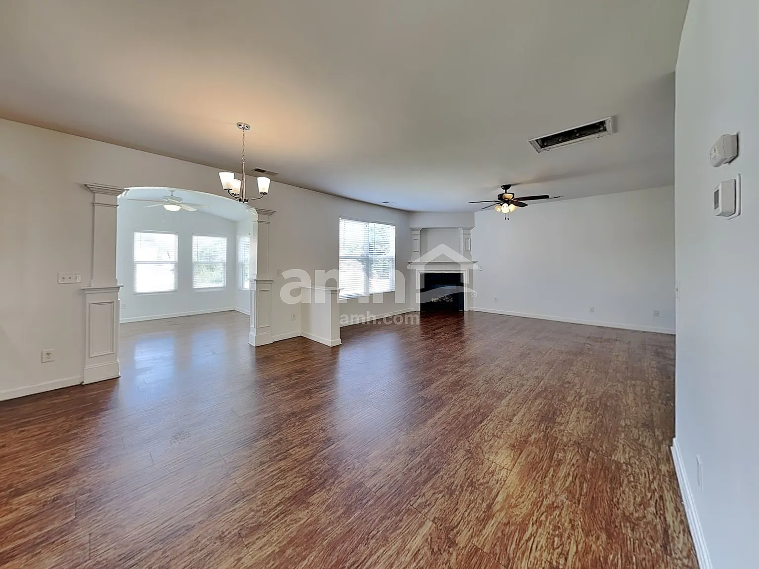 4 bed, 3.5 bath, 2701 sqft, $2,485 — Photo 4