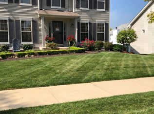 1321 Walnut Ridge Dr, Montgomery, IL 60538