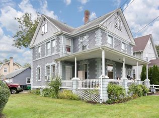 61 Riverside Dr, Suffern, NY 10901