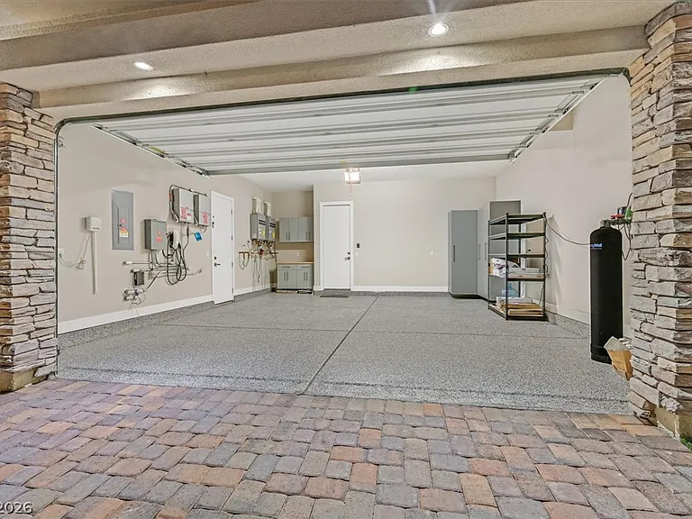 65 Garibaldi Way — Photo 73
