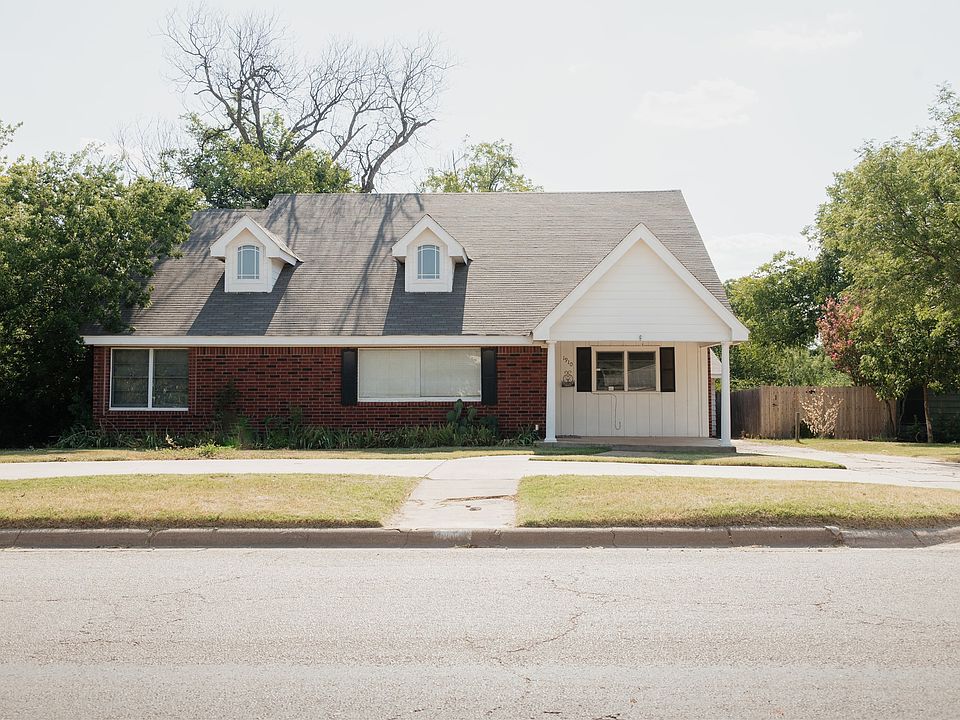 1st image of 1910 Cedar Crest Dr