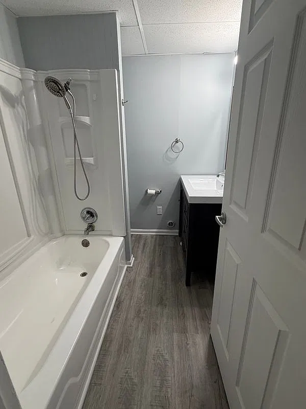 2 bed, 1.0 bath, 550 sqft, $900 — Photo 3