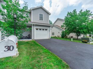 30 Cobblestone Ct, Schenectady, NY 12306