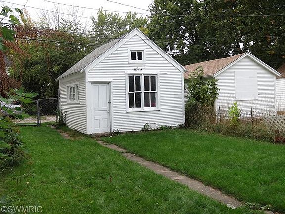 4th image of 1317 Quarry Ave NW