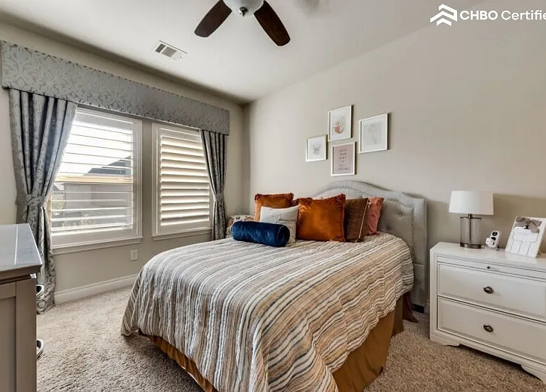 3830 Desert Springs Ln — Photo 31