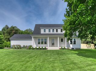 560 Little Neck Rd, Cutchogue, NY 11935