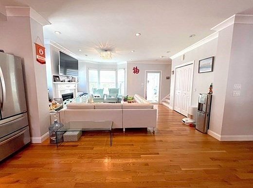 5th image of 63 Summer St Unit 63
