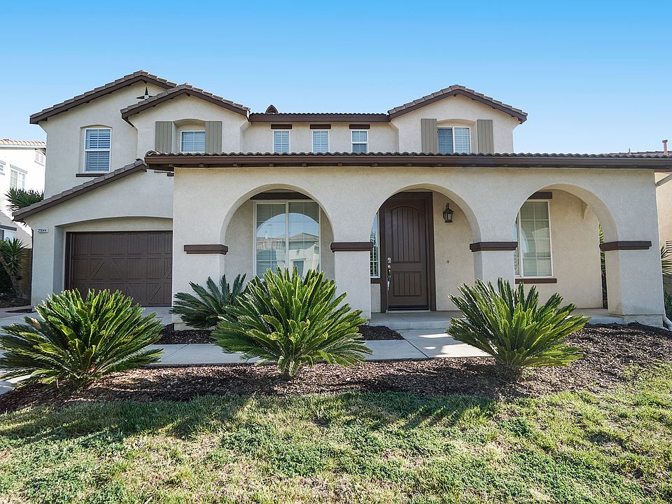 1st image of 31644 Vintners Pointe Ct