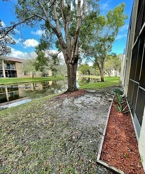 183 Lakeview Dr #103 — Photo 2