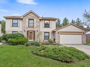 24982 Portsmouth Ave, Novi, MI 48374
