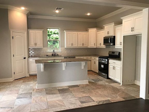 4th image of 101 Piper Crest Ln