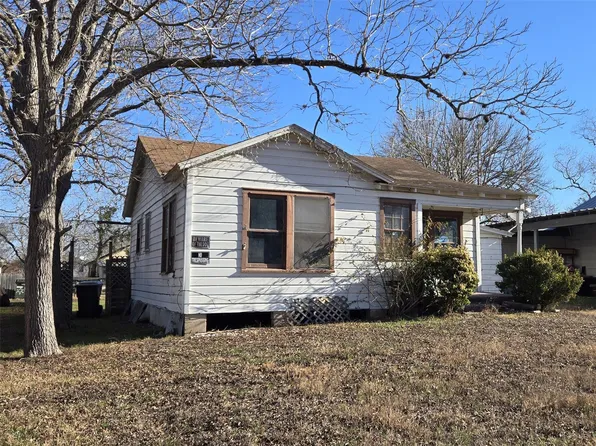 508 E French St, Cuero, TX 77954