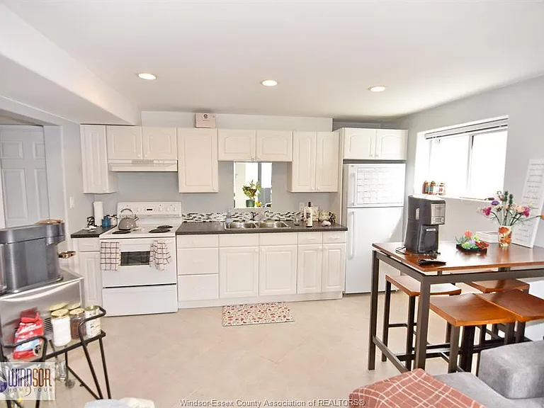 1003 Silverdale Dr #B — Photo 12