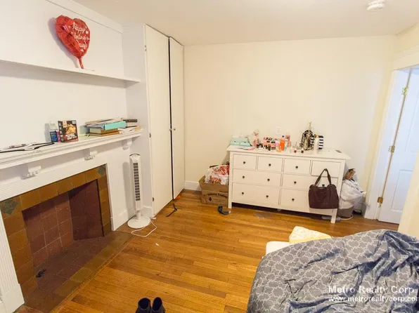 323 Saint Paul St APT 2, Brookline, MA 02446