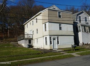 835 5th St, Rensselaer, NY 12144