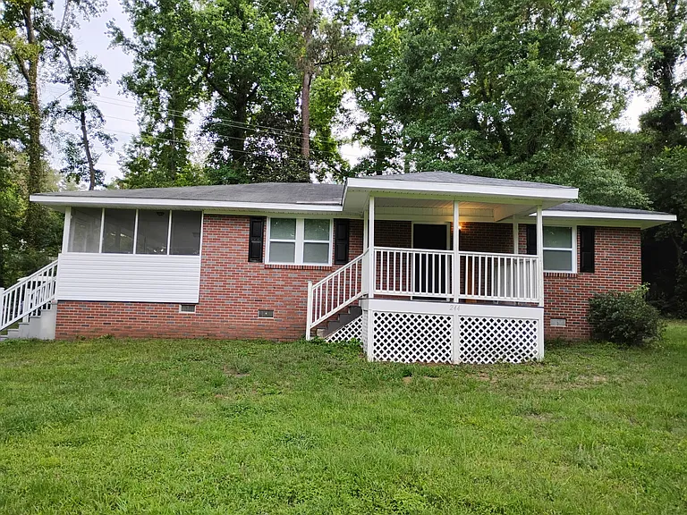 244 Parker Dr — Photo 1