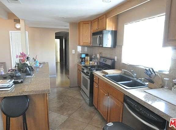 5th image of 8416 Alburtis Ave