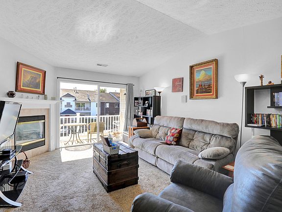 4th image of 215 Carom Cir #79