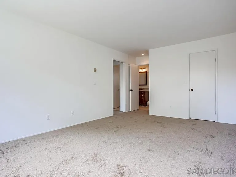 4651 Pico St #111 — Photo 6