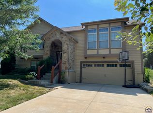 160 Aspen Ln, Lawrence, KS 66049