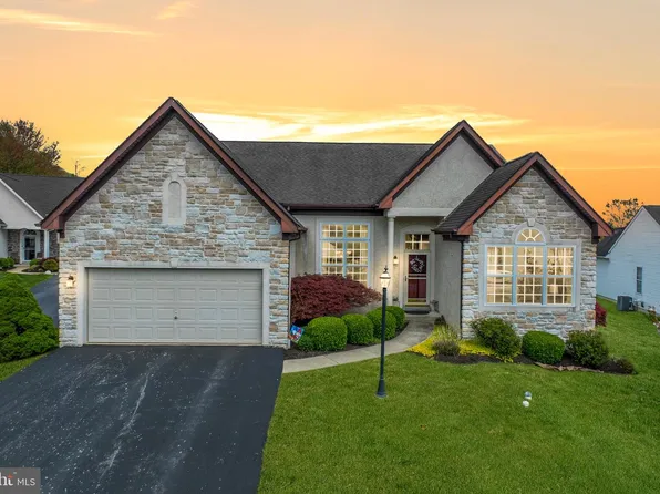 2305 Higgins Cir, Downingtown, PA 19335