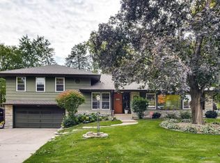 425 Wayside Rd W, Hopkins, MN 55343