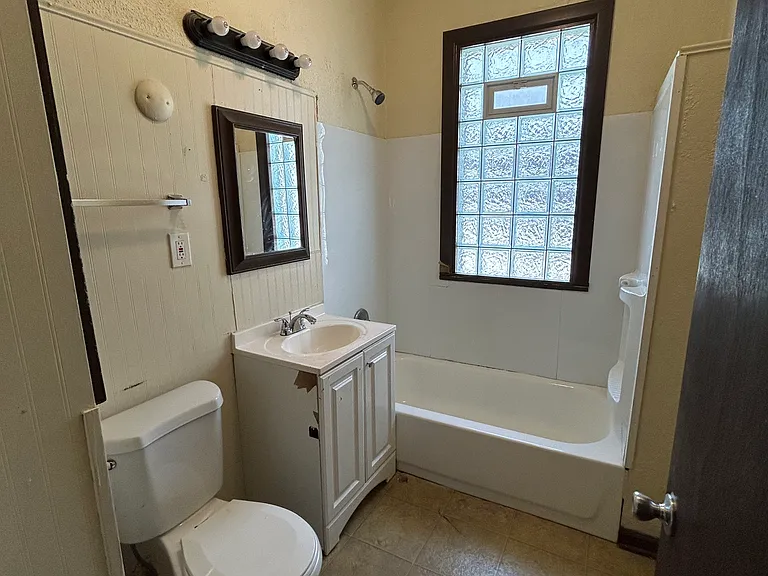 2513 N 39th St #2515 — Photo 11