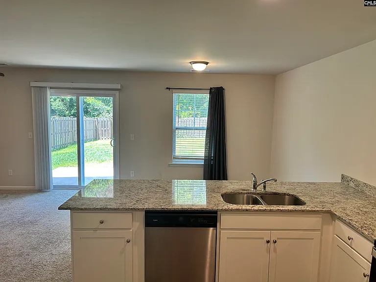 1071 Crescent Moon Loop — Photo 9