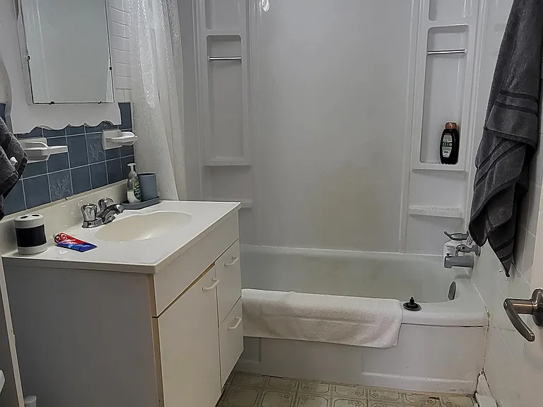 859 Victoria St #B — Photo 9