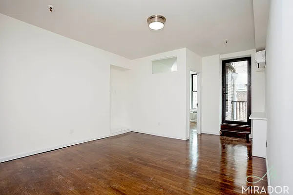 Rented by Mirador Real Estate | media 20