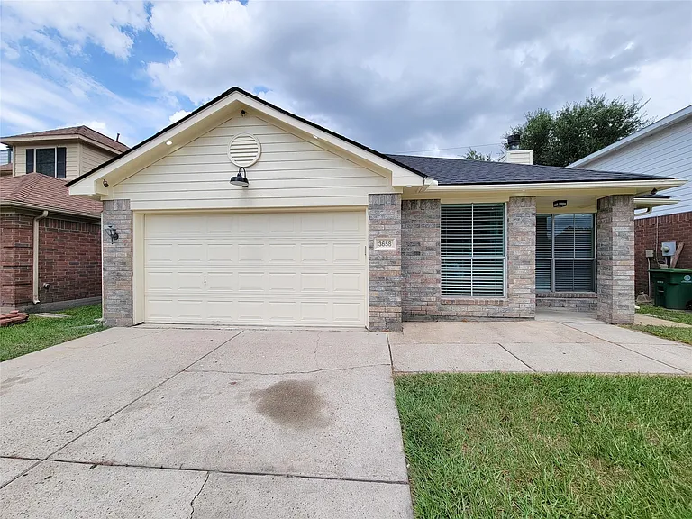 3658 Villa Glen Dr — Photo 32