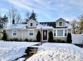 5 Osage Dr E, Ossining, NY 10562