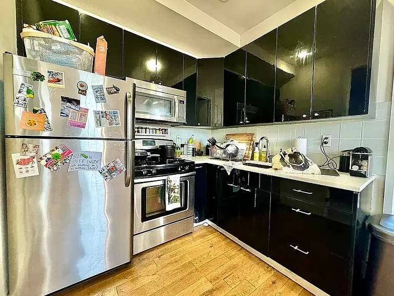 170 Suydam St #4R — Photo 19