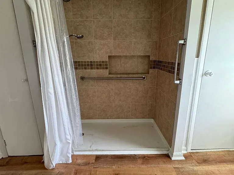 7801 Morgan Rd — Photo 10