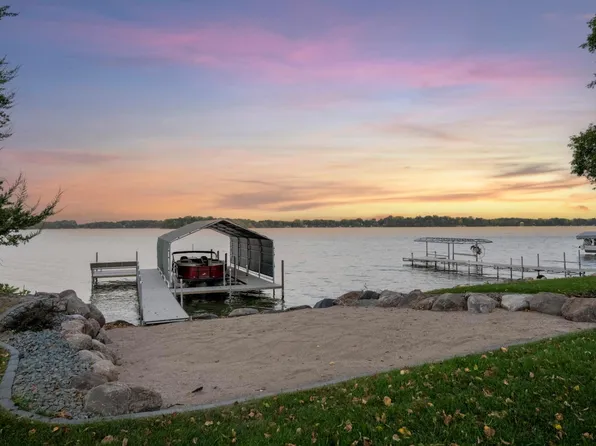 24443 W Cedar Lake Dr, New Prague, MN 56071